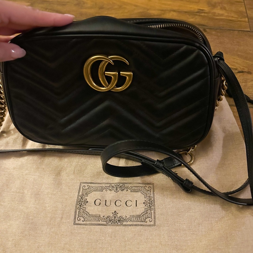 Authentic GUCCI GG Marmont small shoulder bag